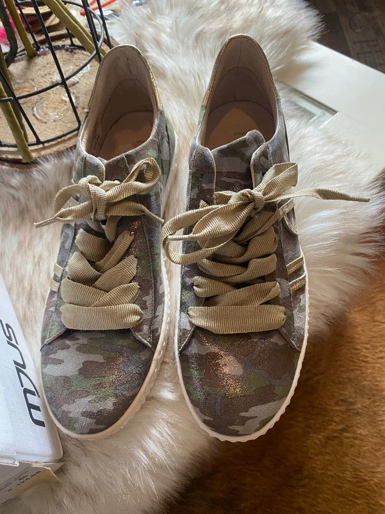 Nieuwe sneakers MJUS 40 Army print in doos, Nieuw, Ophalen of Verzenden, Sneakers of Gympen, Mjus