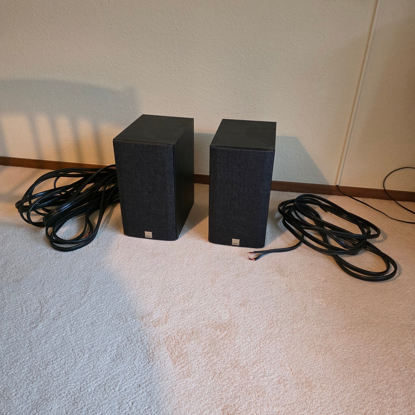 Dali Opticon 2 MK2 luidsprekers met professionele kabels, Ophalen, Zo goed als nieuw, Dali, Basreflex