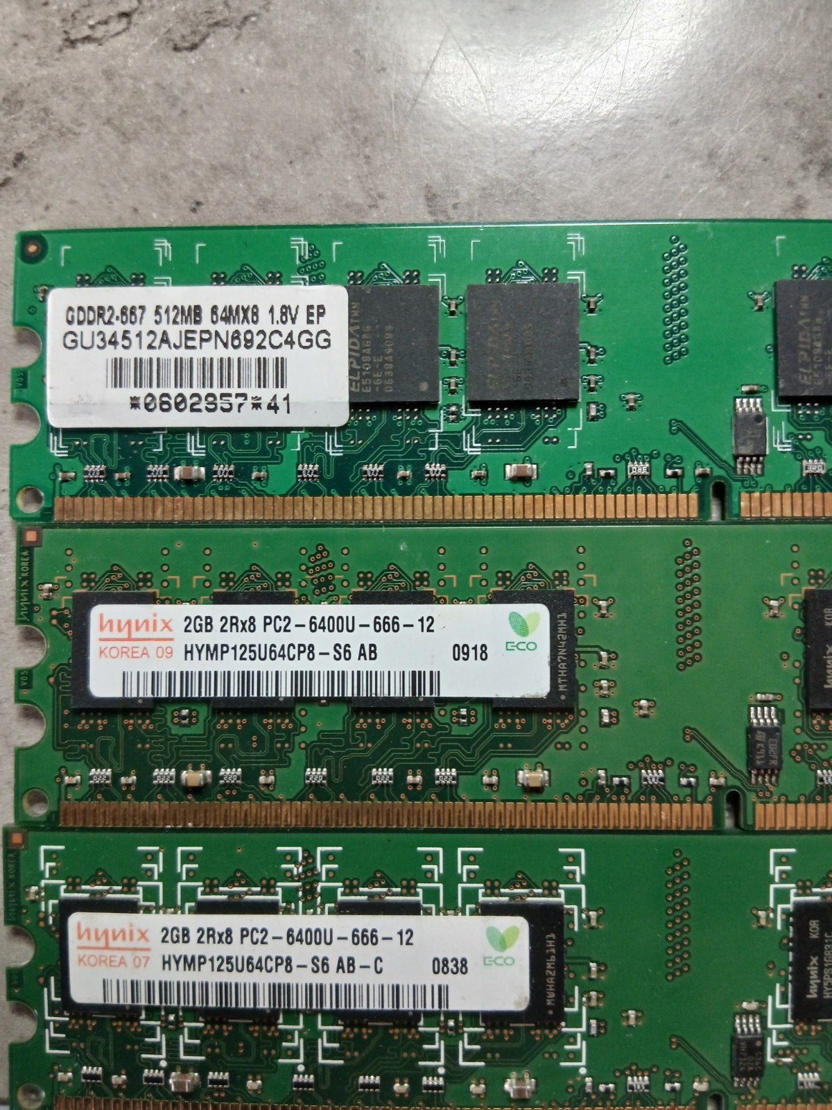 Hynix DDR2 RAM Geheugenmodules (2x 2GB, 1x 512MB), Gebruikt, Server, Ophalen of Verzenden, DDR2