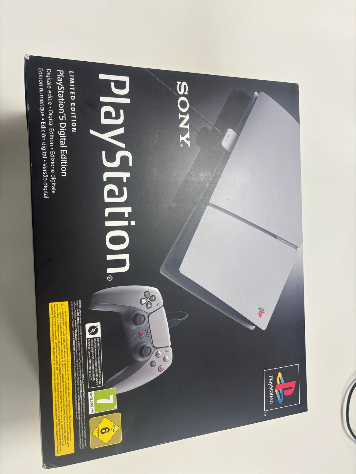 PlayStation 5 Digital Edition - Limited 30th Anniversary, Spelcomputers en Games, Ophalen of Verzenden, Nieuw, Vanaf 7 jaar