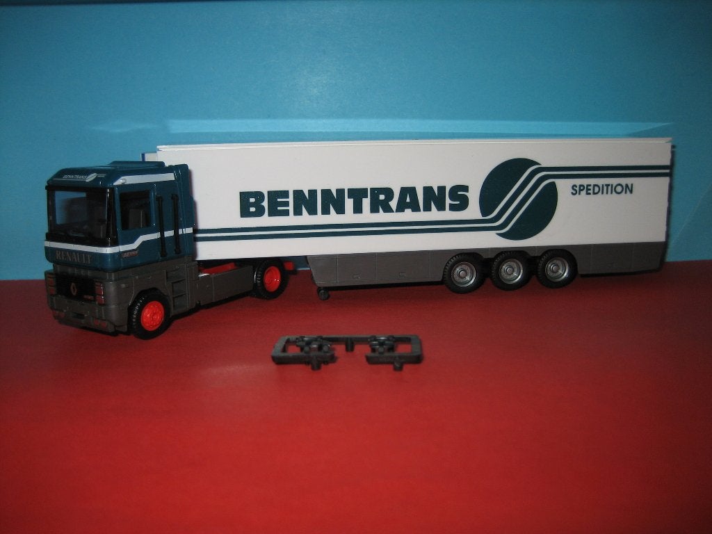Benntrans  RENAULT  met oplegger  AWM, Ophalen of Verzenden, Zo goed als nieuw, Bus of Vrachtwagen, AWM