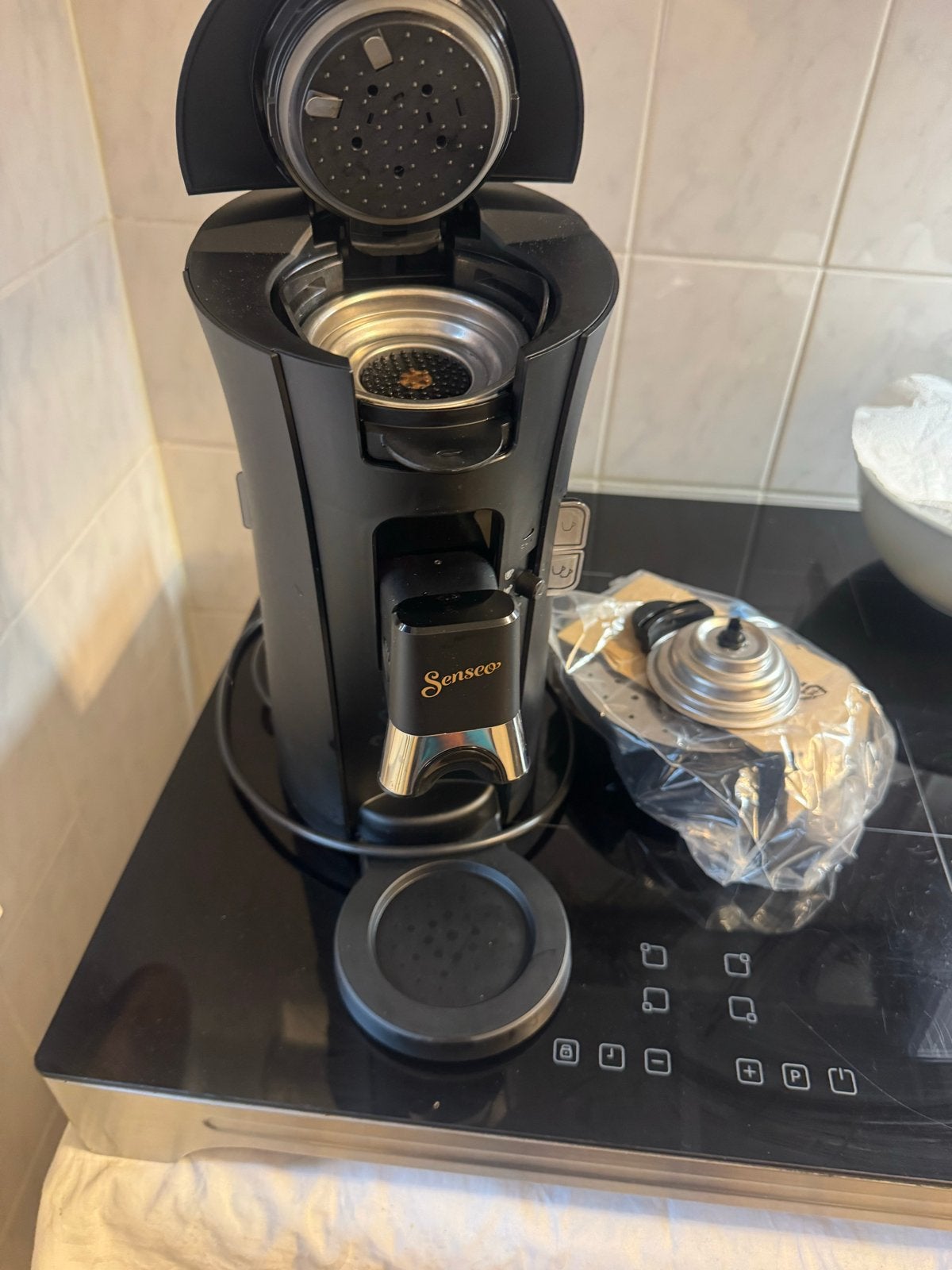 Senseo koffiezetapparaat - Zo goed als nieuw, 2 jaar garanti, Koffiepads en cups, Koffiemachine, Ophalen of Verzenden, Zo goed als nieuw
