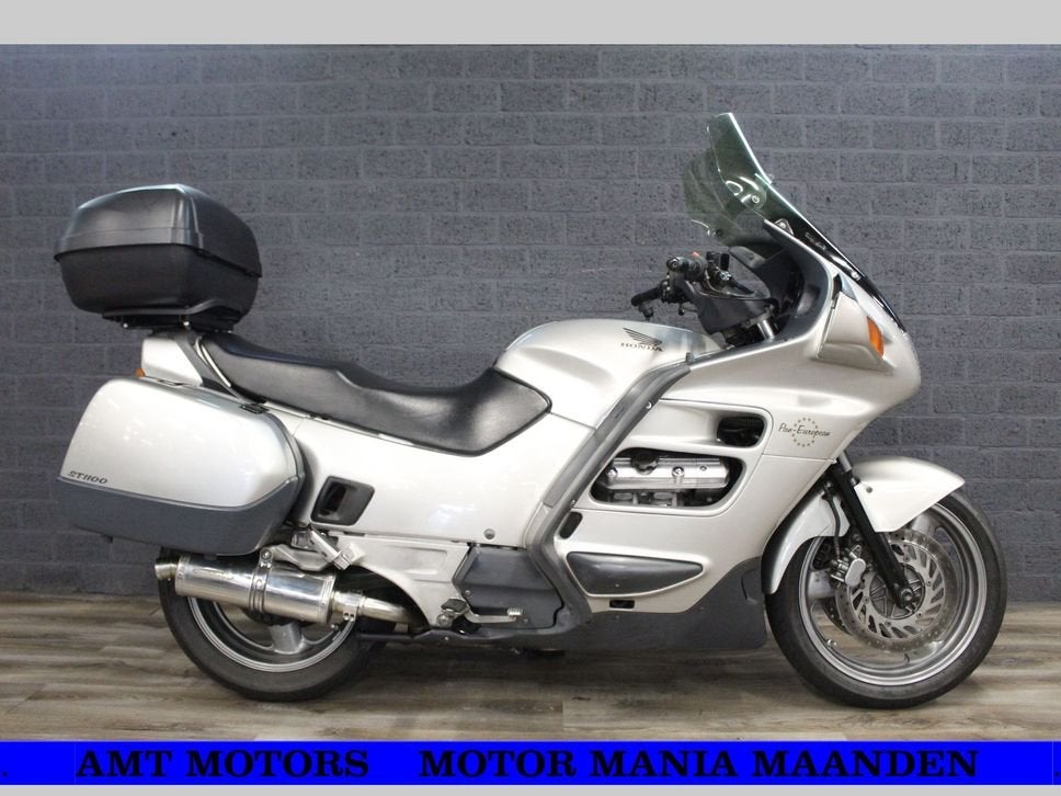 HONDA ST 1100 PAN EUROPEAN (bj 1994) Km inruilkoopje, Motoren, Motoren | Honda, HONDA, 4 cilinders, Motorrijbewijs A, Bedrijf