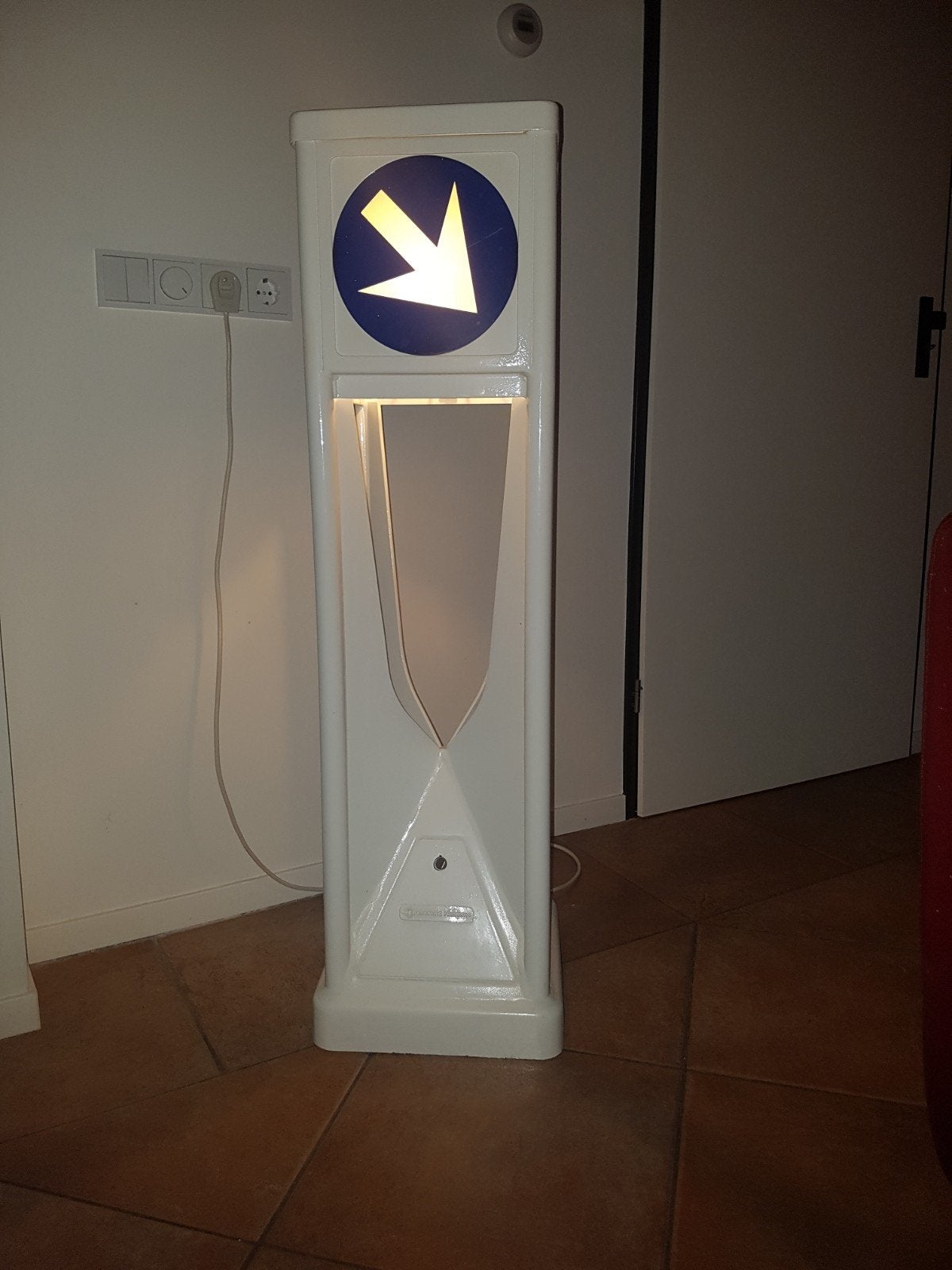 Verkeerszuil in wit poedercoating, Ophalen, Modern, Industrieel, Uniek, Gebruikt, 100 tot 150 cm