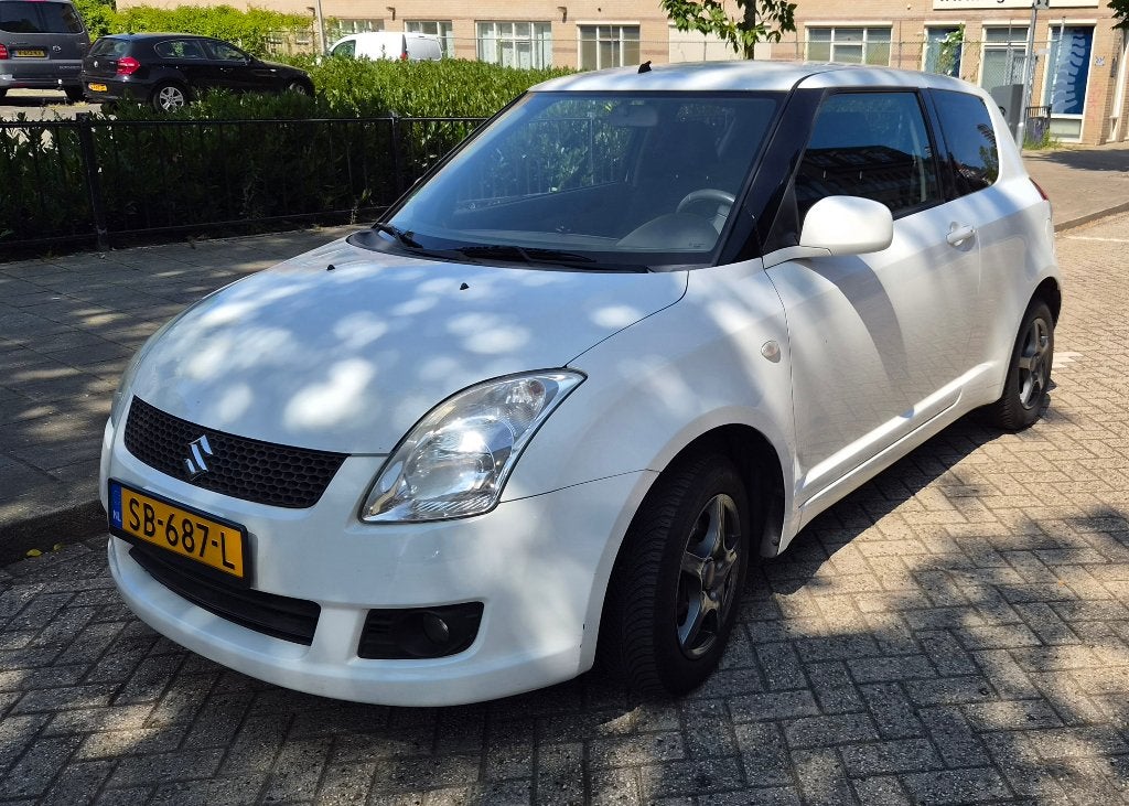 Suzuki Swift 1.3 Comfort 3D 2009 Wit | Incl CarPlay/Android, Stof, Handgeschakeld, 1000 kg, Euro 4
