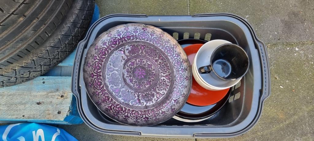 Diverse serviesgoed: borden, kommen, kopjes, Huis en Inrichting, Keuken | Servies, Ophalen