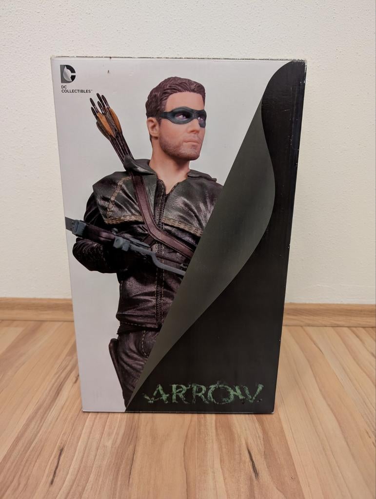 DC Collectibles - Arrow - Oliver Queen, Verzenden, Zo goed als nieuw, Tv, Beeldje, Replica of Model