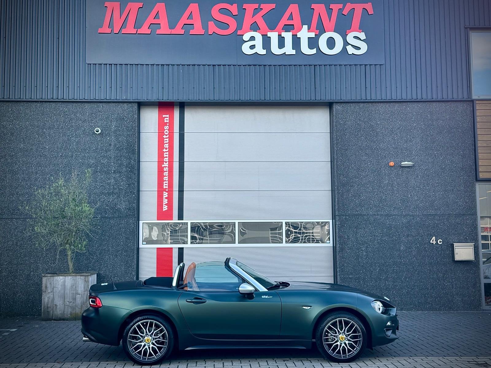 Fiat 124 1.4 MultiAir Turbo / Lusso / Matt pine green / Raga, Auto's, Fiat, 1025 kg, Gebruikt, Overige modellen, 4 cilinders