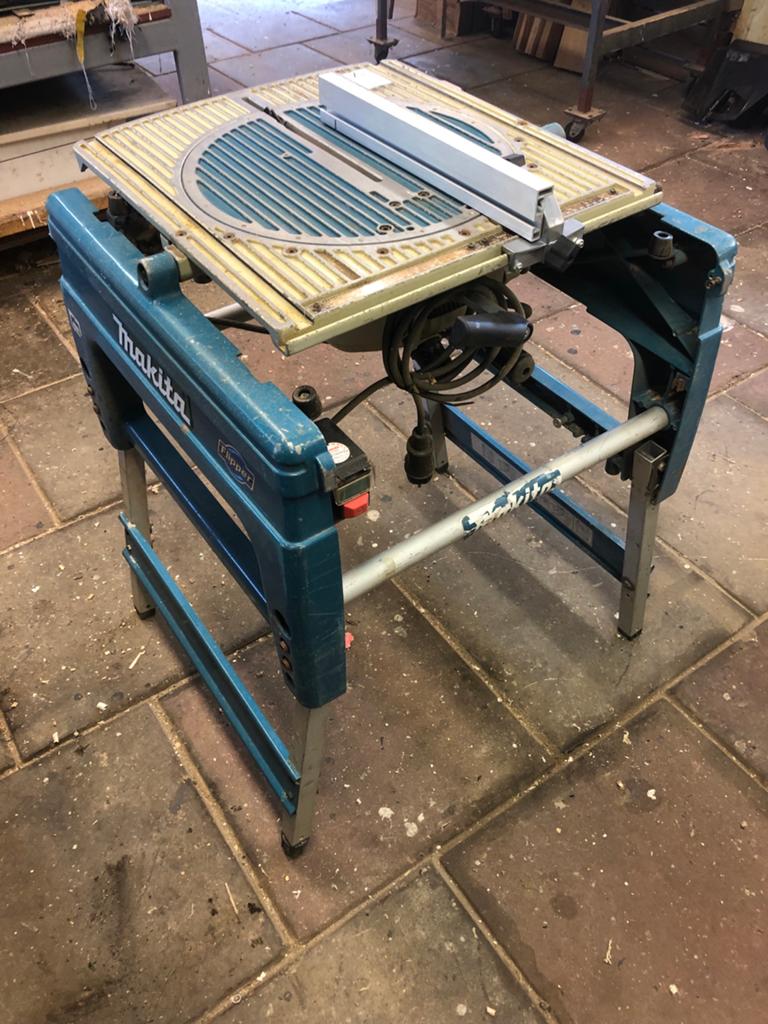 Makita LF1000 Flipper Afkort- en Tafelzaag 2-in-1, Doe-het-zelf en Verbouw, Gebruikt, 70 mm of meer, Ophalen of Verzenden, Afkortzaag