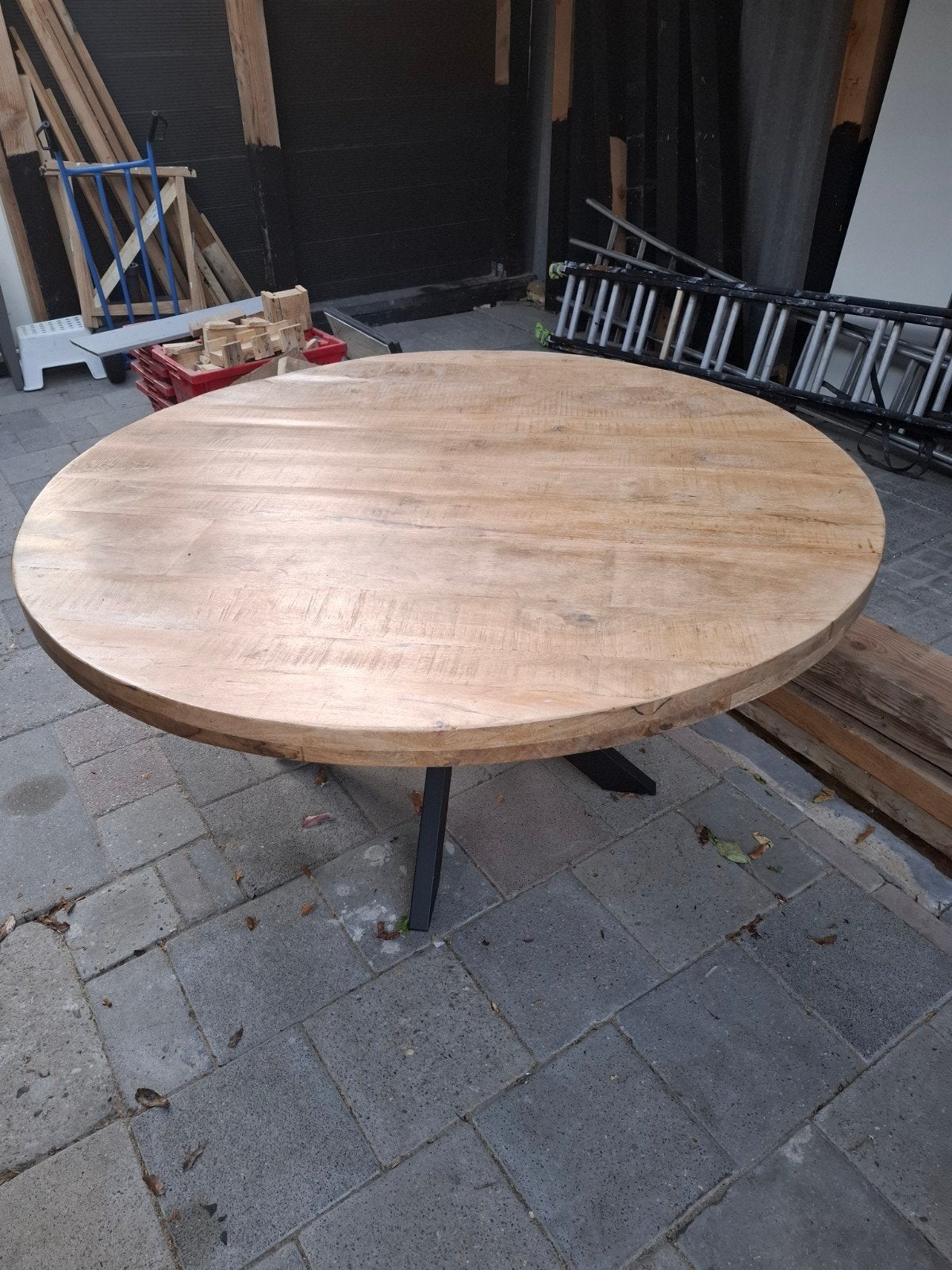 Ronde tafel mangohout 150 cm doorsnee, Huis en Inrichting, Tafels | Eettafels, Gebruikt, Rond, Ophalen of Verzenden, 100 tot 150 cm