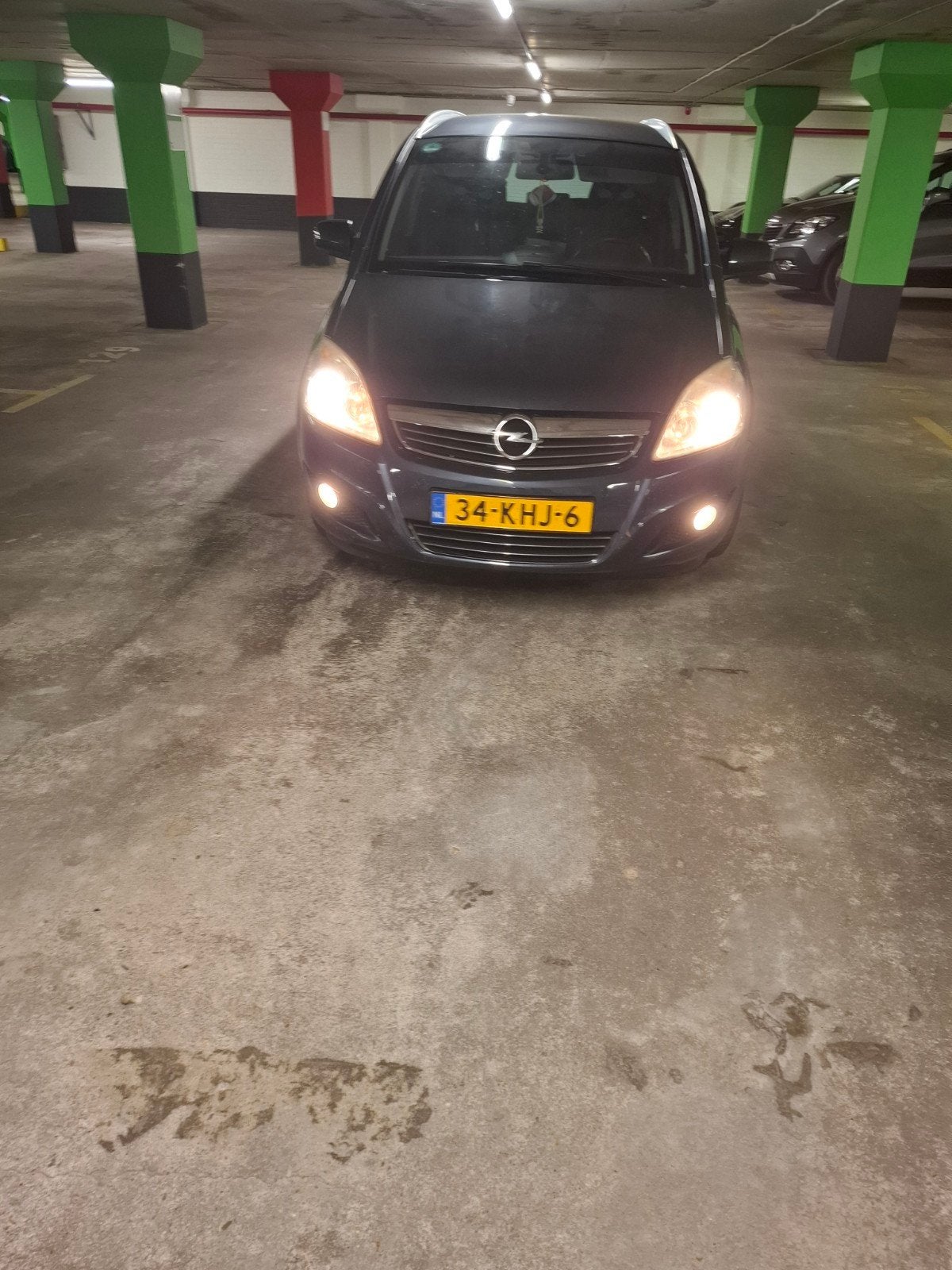 Opel Zafira 2.2 2009 Grijs, Auto's, Opel, Voorwielaandrijving, 4 cilinders, 7 stoelen, Origineel Nederlands