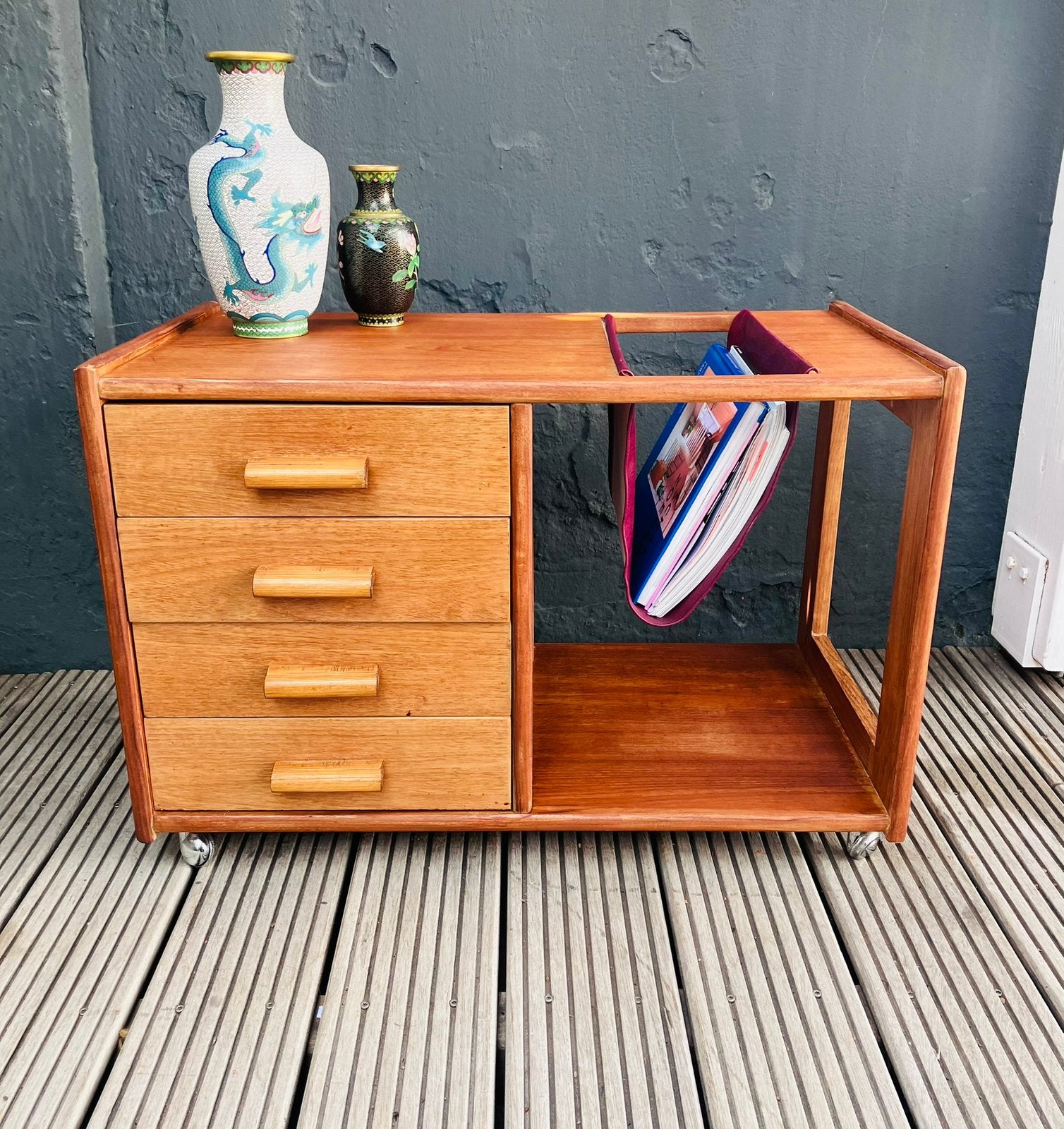 Vintage tijdschriftenhouder, bijzettafel, lectuur tafel, Ophalen