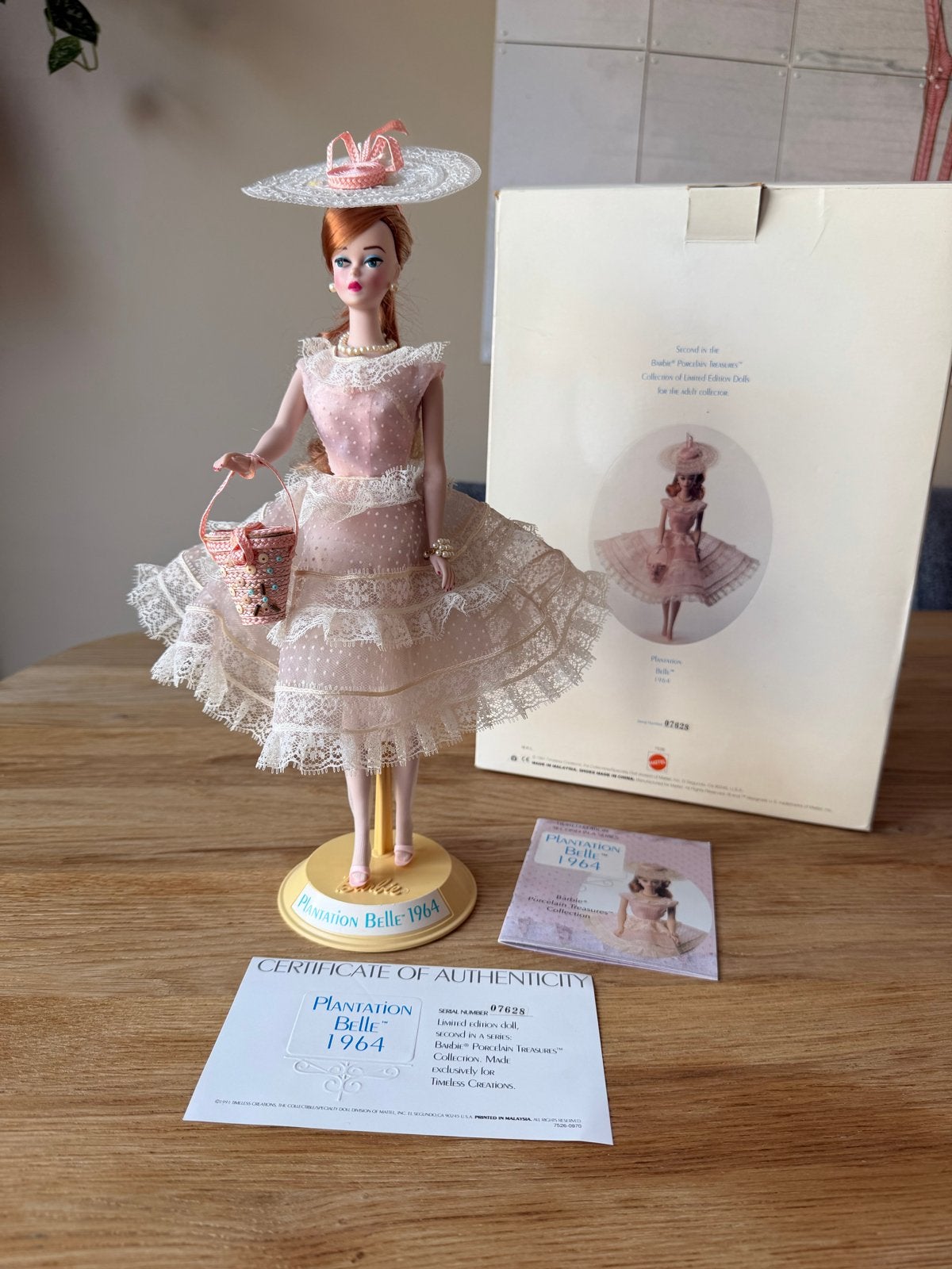 Barbie Plantation Belle 1964 Porseleinen Pop met Certificaat, Verzamelen, Poppen, Ophalen, Zo goed als nieuw