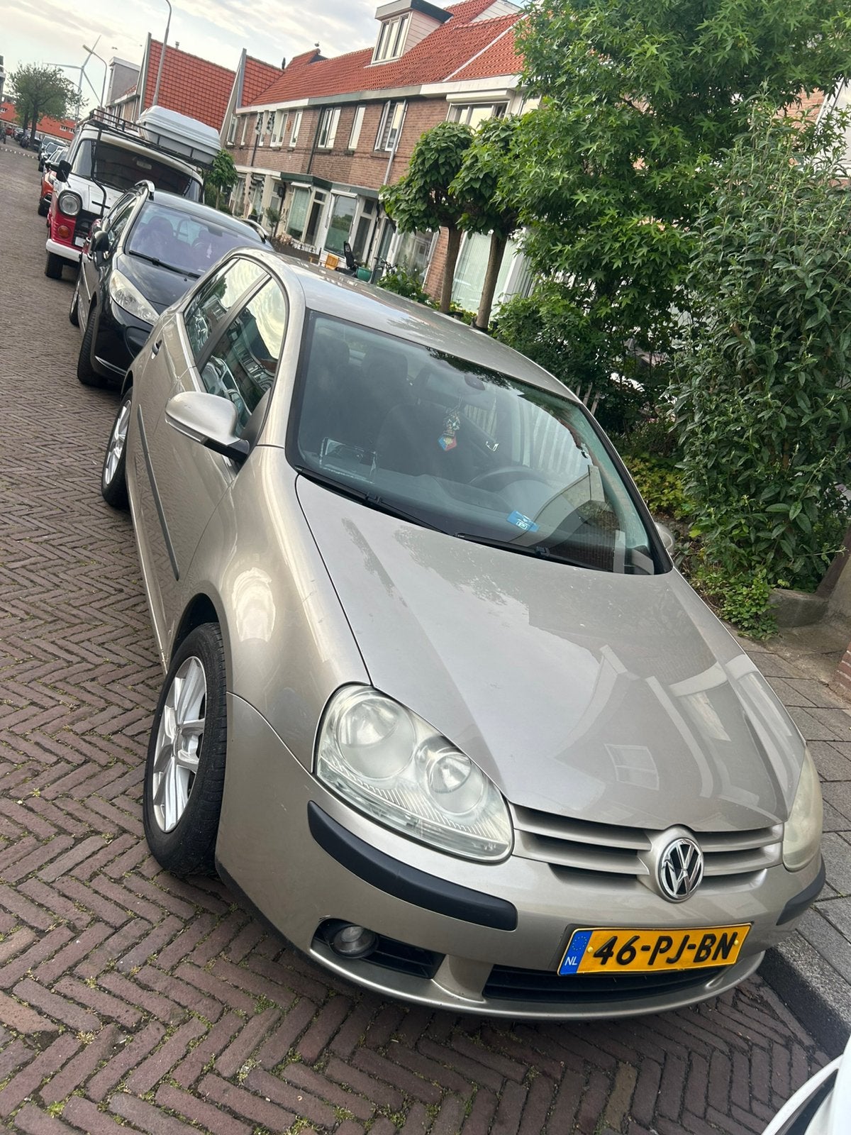 Volkswagen Golf 2.0 FSI 110KW 5D AUT 2004 APK 3/7/2027 NAP, 4 cilinders, 1984 cc, Beige, Origineel Nederlands