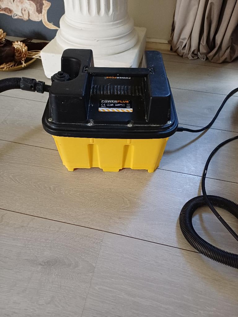 Behang stomer, Ophalen
