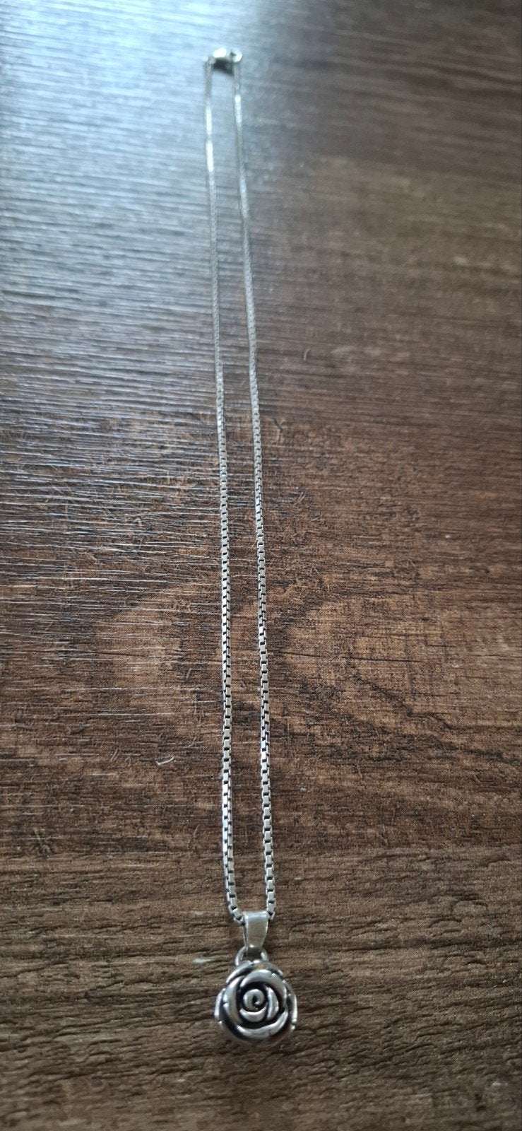 Zilveren roos hanger met ketting, Met hanger, Gebruikt, Ophalen of Verzenden, Zilver