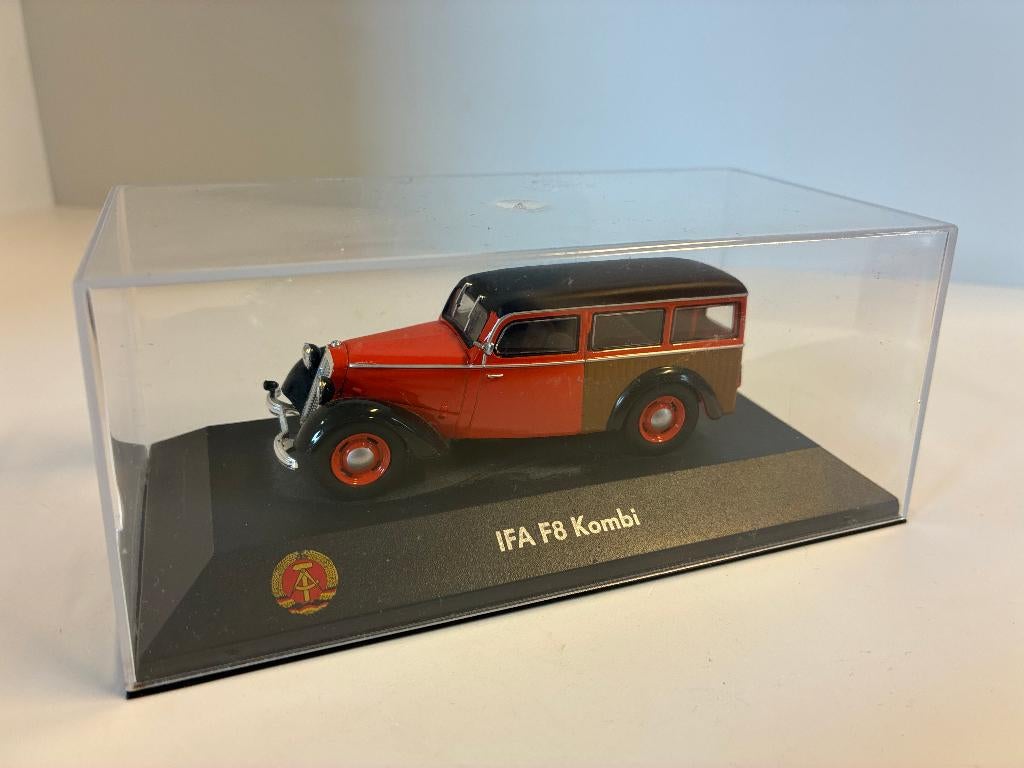 27462: IFA F8 Kombi - Atlas 1:43, Hobby en Vrije tijd, Modelauto's | 1:43, Auto, Ophalen of Verzenden, Zo goed als nieuw, Bachsatztstr. 54 D 72131 Ofterdingen, Germany