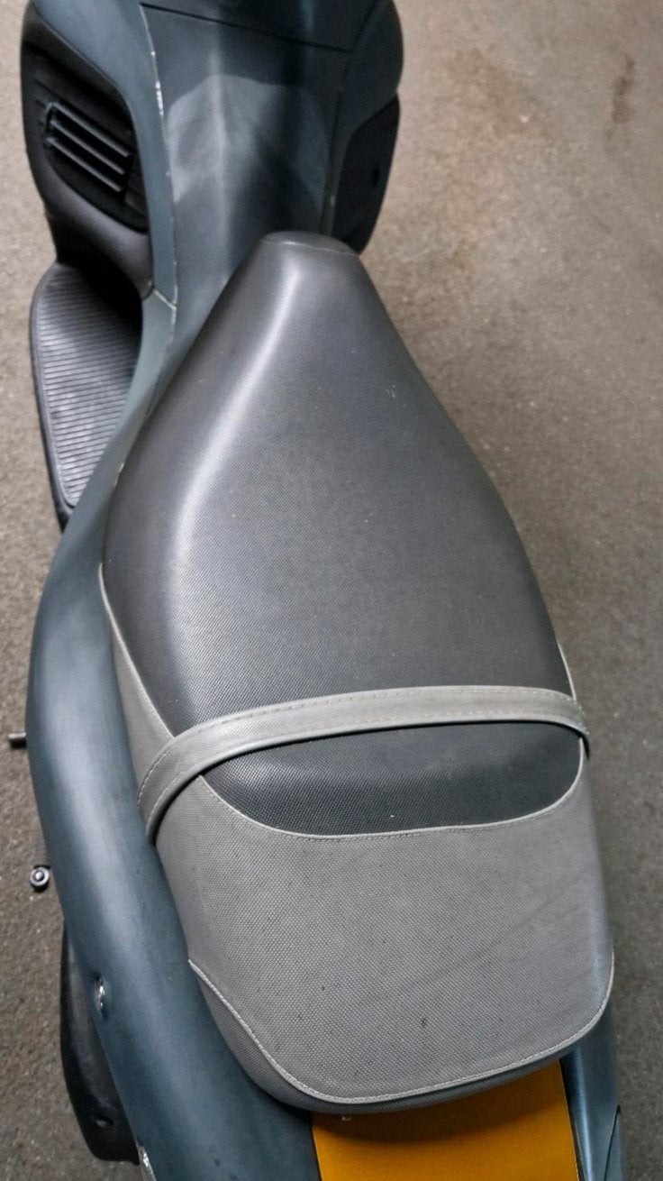 Gilera runner zadel 50cc 125cc 180cc 200cc nette staat, Ophalen, Zo goed als nieuw, Zadel, Piaggio