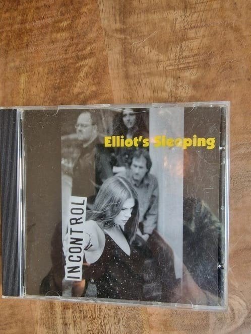 Elliot's Sleeping - In Control CD, Ophalen of Verzenden, Gebruikt, Rock, Album