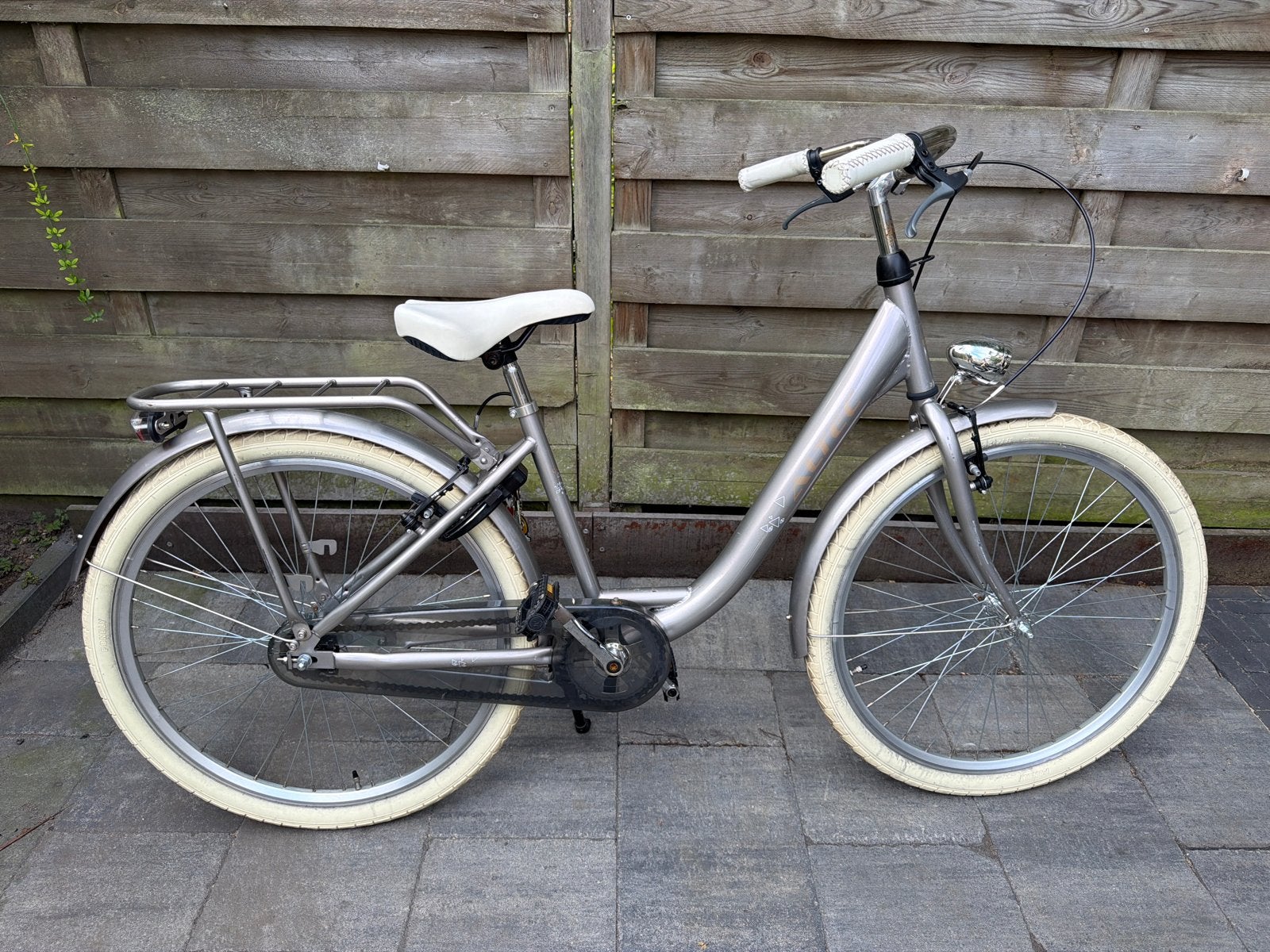 26 inch fiets met terugtraprem en handremmen, Ophalen of Verzenden, Gebruikt