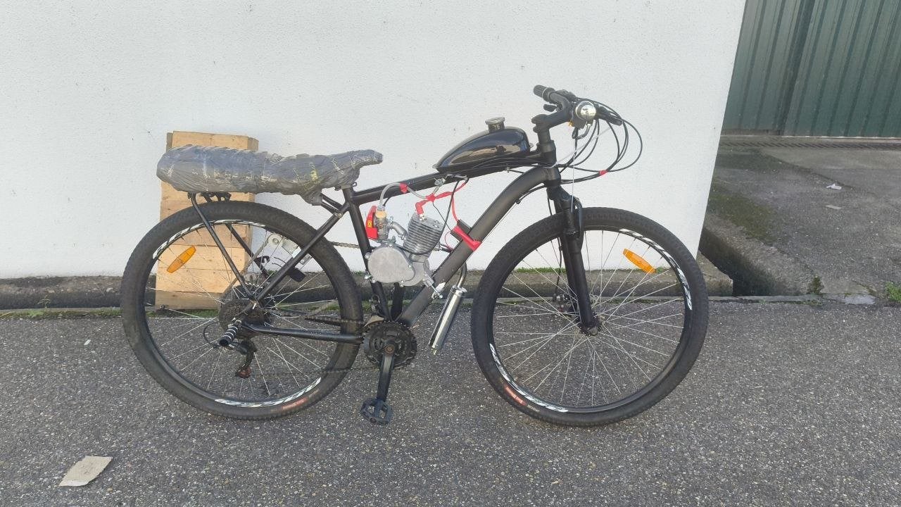 100cc 2-Takt Motor Fiets – Zelfbouw Bromfiets / Motorfiets, Versnellingen, Zo goed als nieuw, Schijfrem, Ophalen