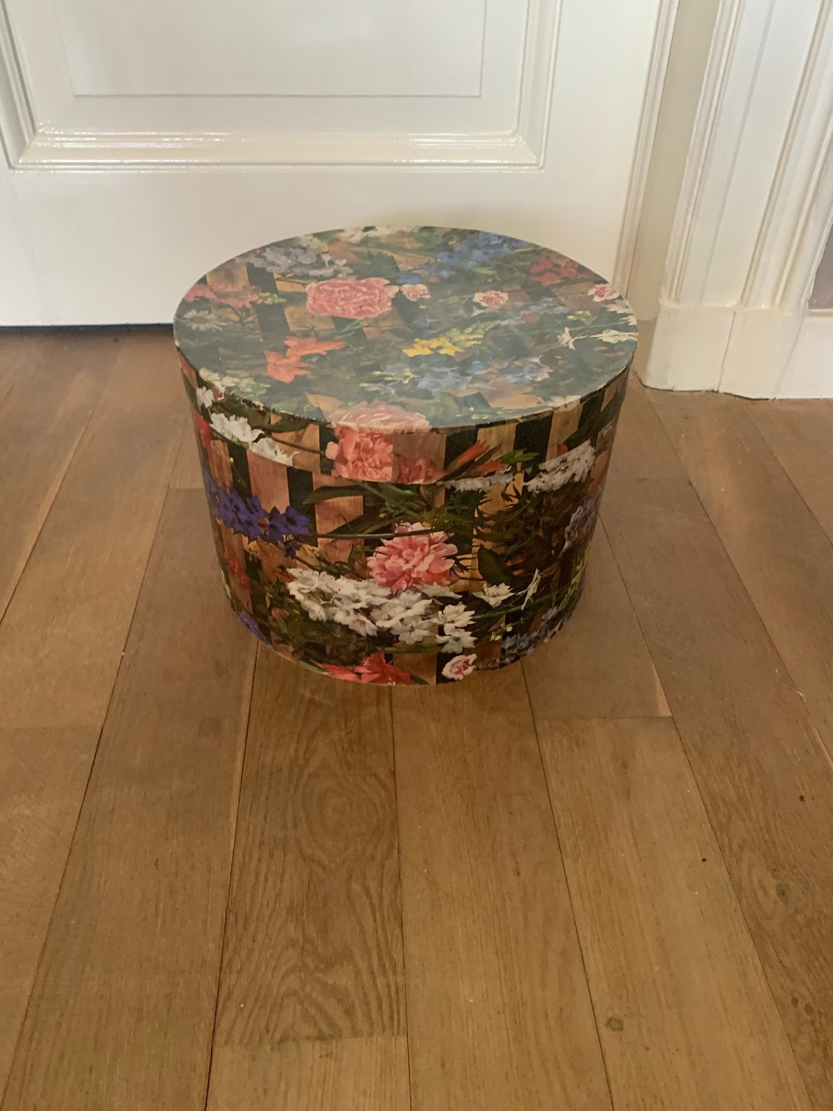 Hoedendoos met prachtig bloemenmotief, Ophalen, Vintage, Gebruikt, Meerkleurig