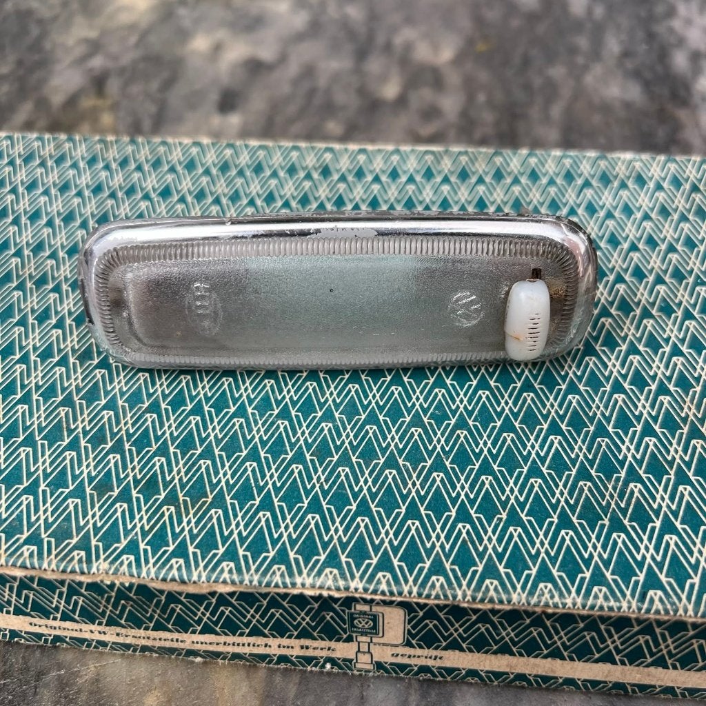 VW Kever met schroefklemmen, ovaalvormig interieurlicht, Ophalen of Verzenden, Gebruikt