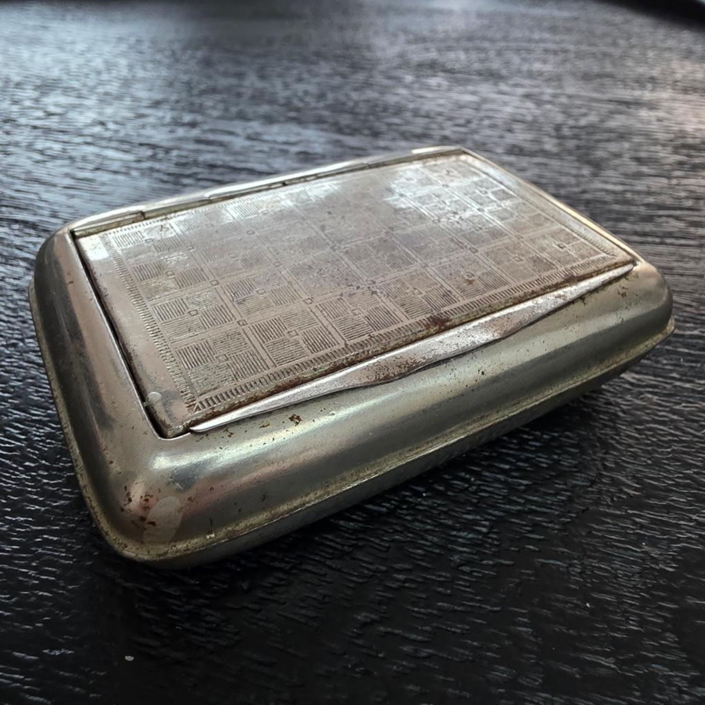 Antieke metalen snuifdoos / tabaksdoos
 , Ophalen of Verzenden