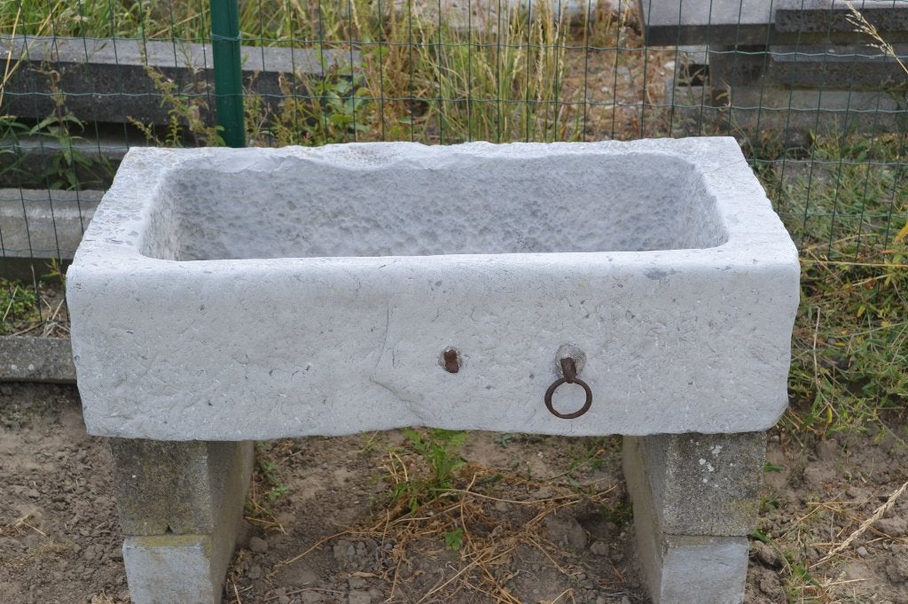 antiek gekapte trog in pierre de vinalmont, Ophalen, Gebruikt