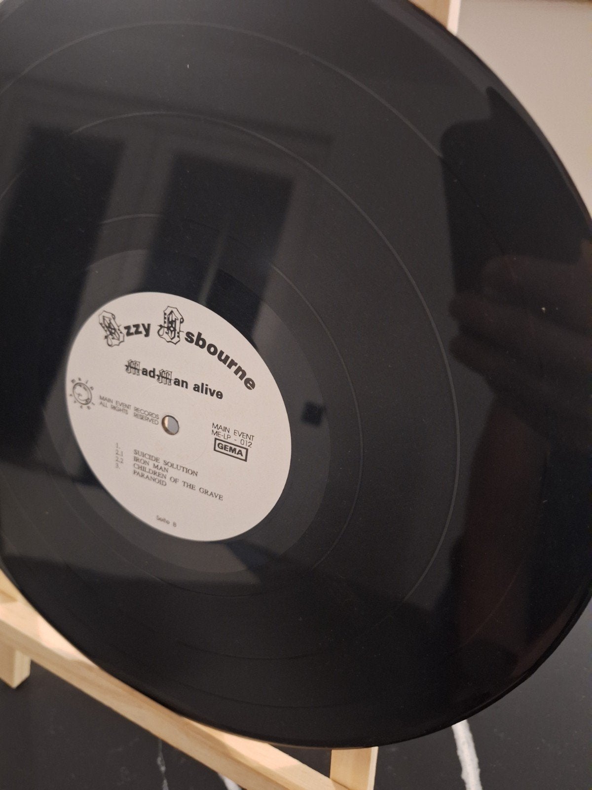 Foto 12 van Ozzy Osbourne - Mad Man Alive (Zeldzame Bootleg LP)