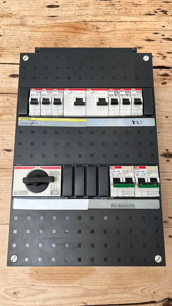 Abb haf groepenkast meterkast elektrakast, Hobby en Vrije tijd, Elektronica-componenten, Ophalen of Verzenden, Zo goed als nieuw