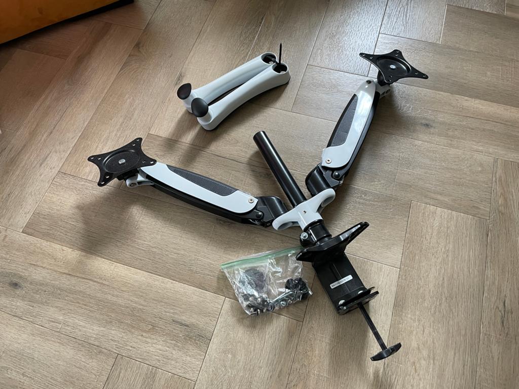 Adjustable monitorstandaards / monitor stands, Computers en Software, Monitoren, Ophalen, IPS, Full HD, Zo goed als nieuw
