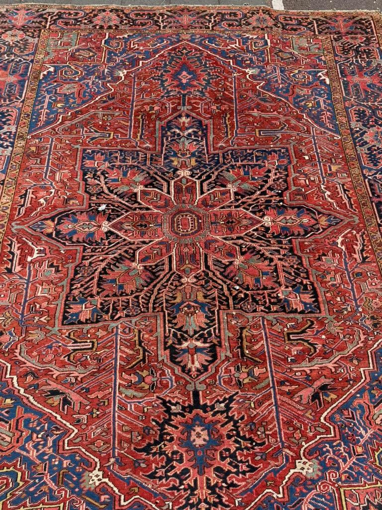 Antiek Heriz meesterwerk tapijt, unieke details, 410x320 cm, Overige kleuren, Wol, 200 cm of meer, Ophalen of Verzenden
