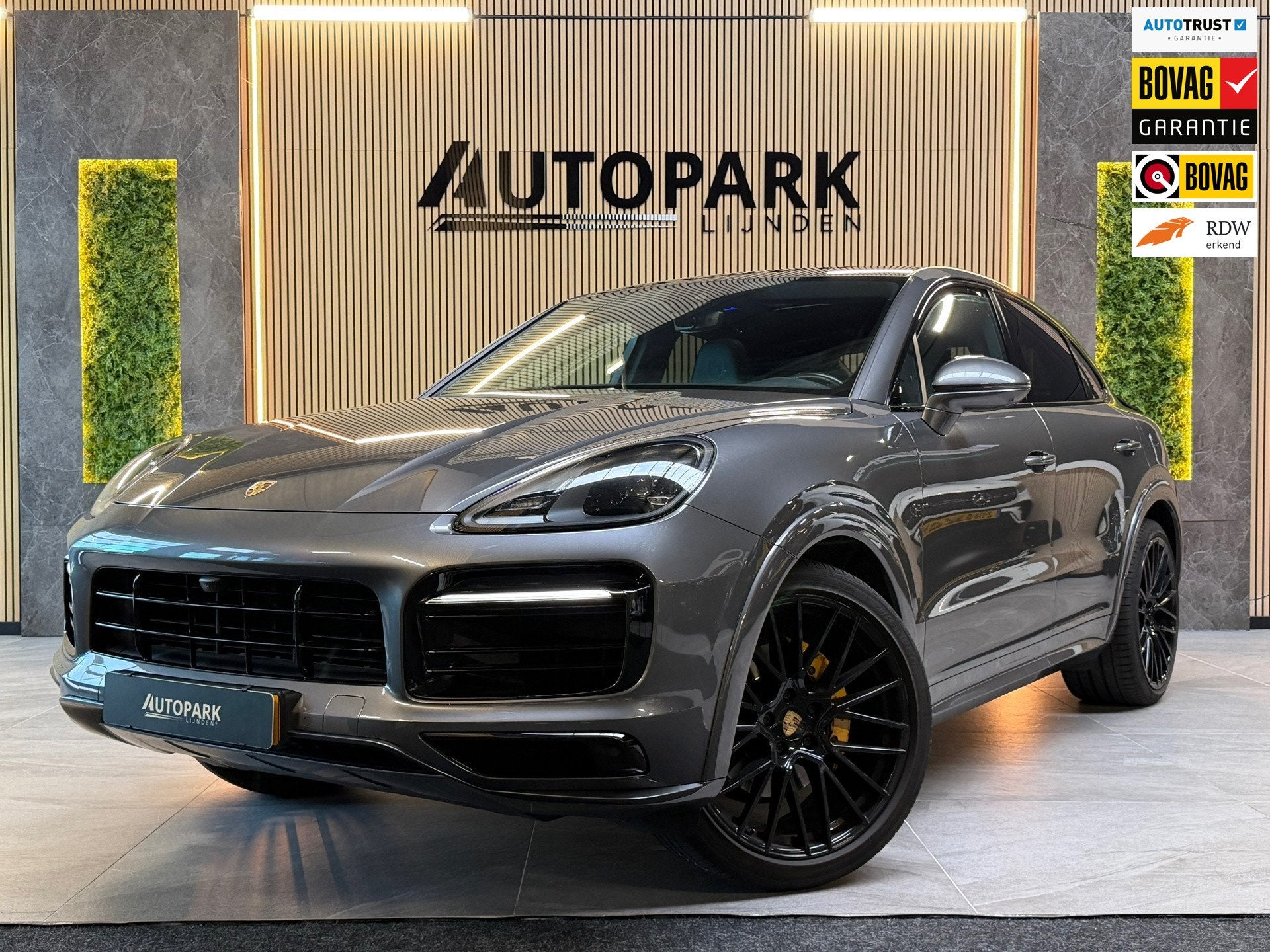 Porsche Cayenne Coupé 3.0 E-Hybrid PANO|BOSE|SOFTCLOSE|SPOR, Auto's, Automaat, Cayenne, Gebruikt, 2995 cc