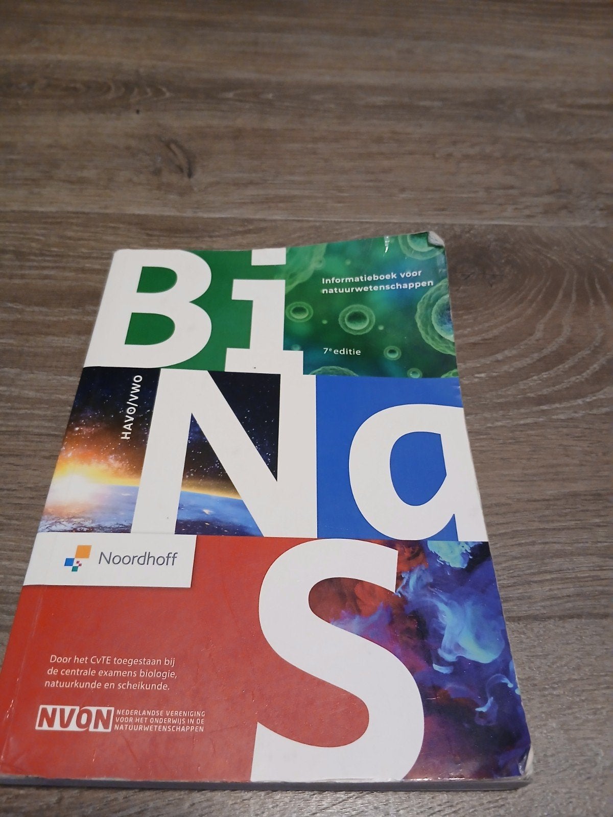 Binas havo/vwo 7de editie, Boeken, Encyclopedieën, Ophalen of Verzenden, Zo goed als nieuw, Algemeen, Noordhoff