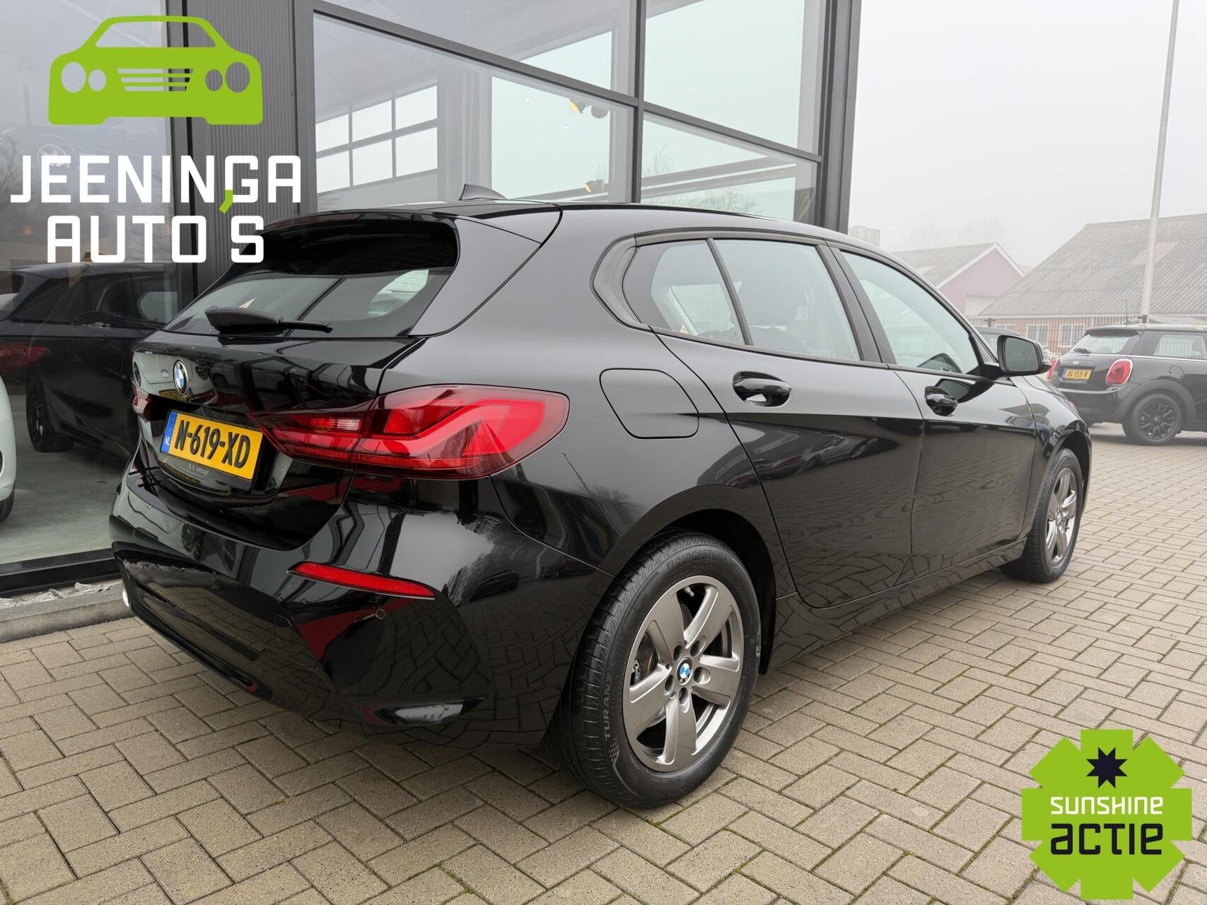 BMW 1-serie 118i Business Edition|AfnTrekhaak|DAB|Clima|Navi, Auto's, Gebruikt, Zwart, Origineel Nederlands, Bedrijf