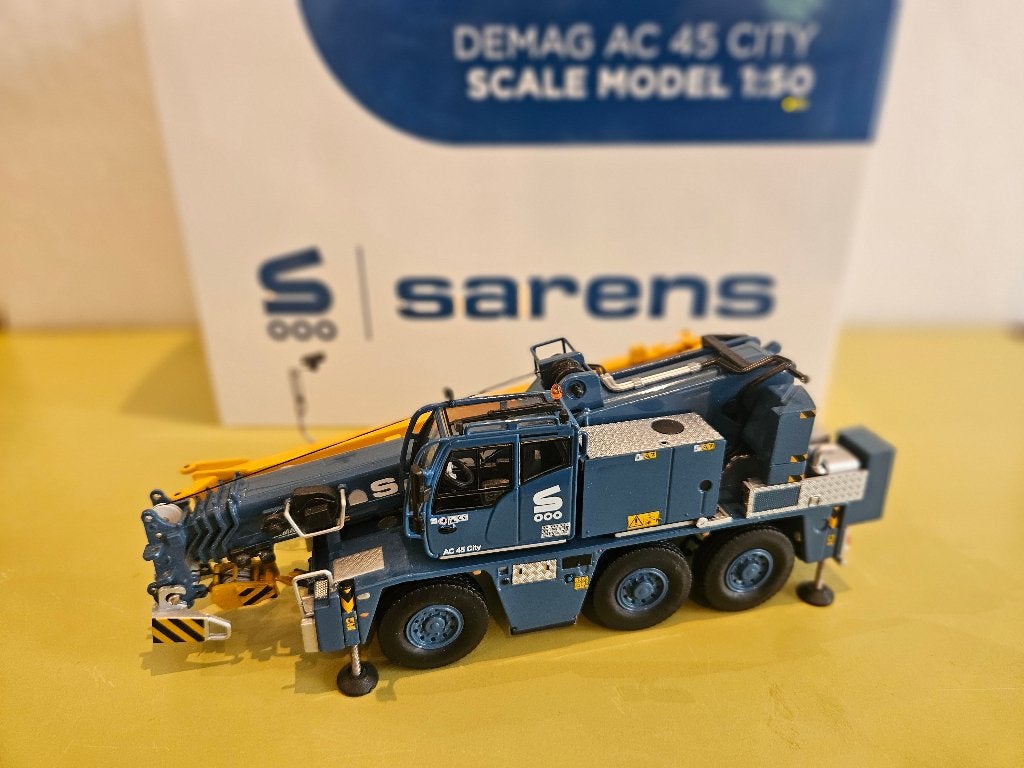 DEMAG AC 45 CITY SARENS, Hobby en Vrije tijd, Modelauto's | 1:50, Ophalen of Verzenden, Zo goed als nieuw, Hijskraan, Tractor of Landbouw
