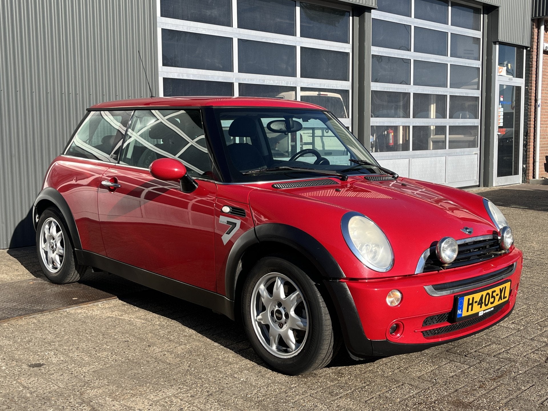 MINI Mini 1.6 16v One D Anniversary Airco Telefoonvoorbindin, Auto's, Voorwielaandrijving, Gebruikt, 4 cilinders, 4 stoelen