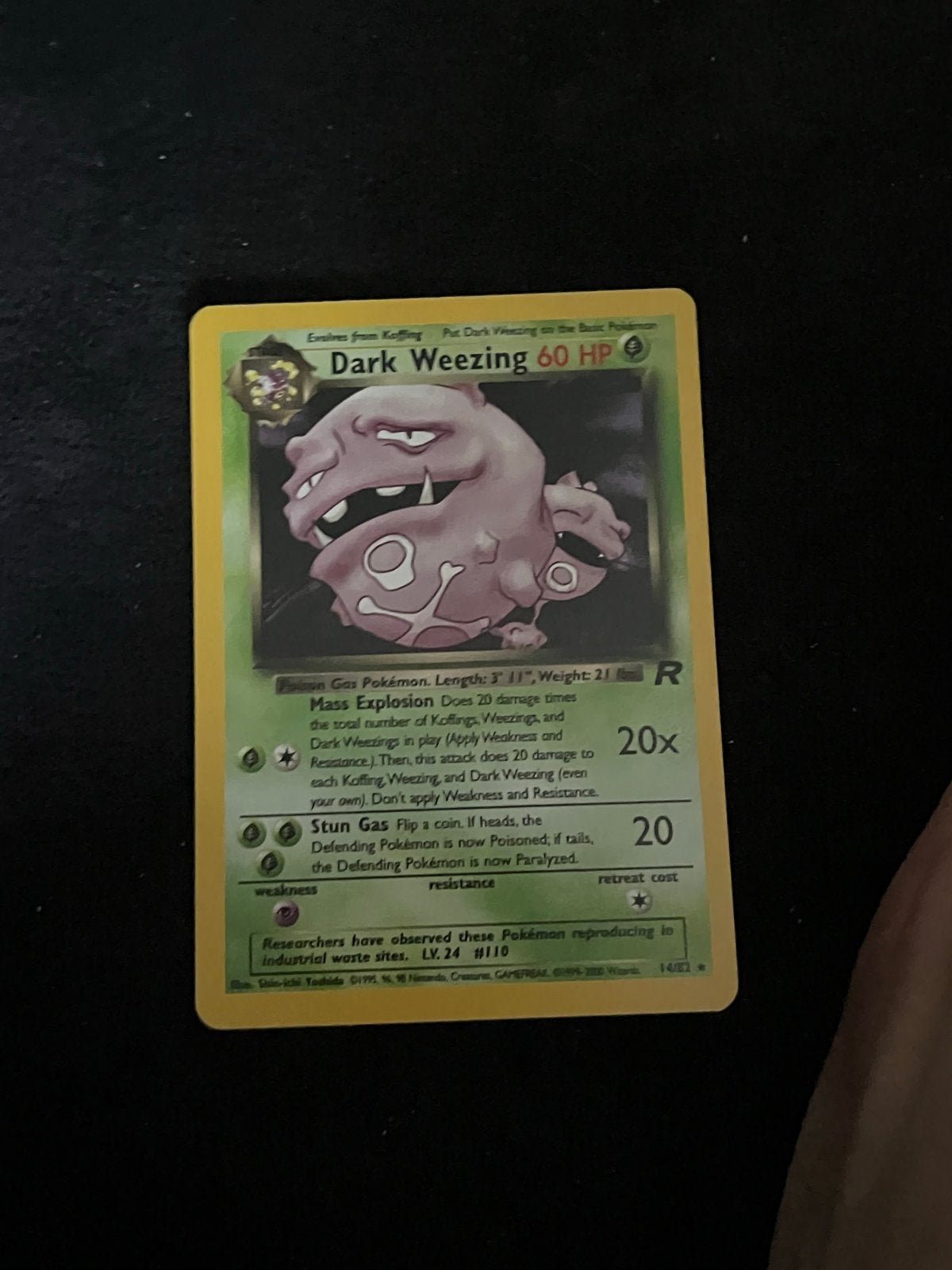 Dark Weezing Team Rocket Holo NM Pokémon Kaart, Ophalen of Verzenden, Zo goed als nieuw, Losse kaart, Foil