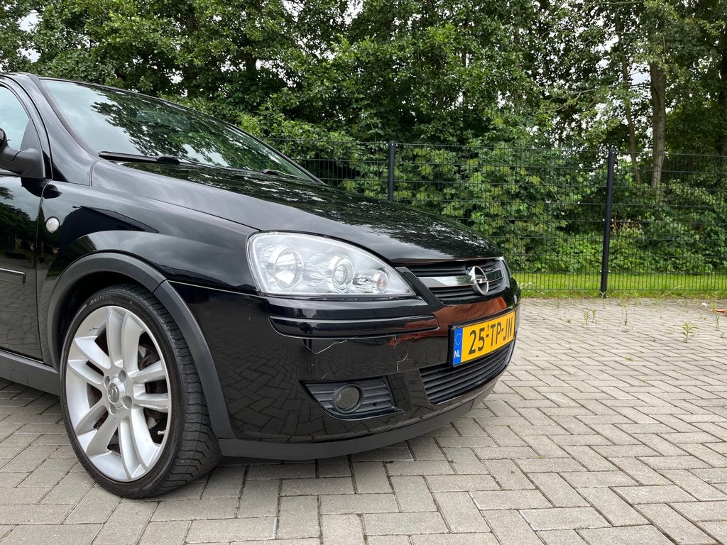 Opel Corsa 1.2 16V Silverline 2006 (Verkocht!), Auto's, Opel, Voorwielaandrijving, 4 cilinders, 1229 cc, Zwart