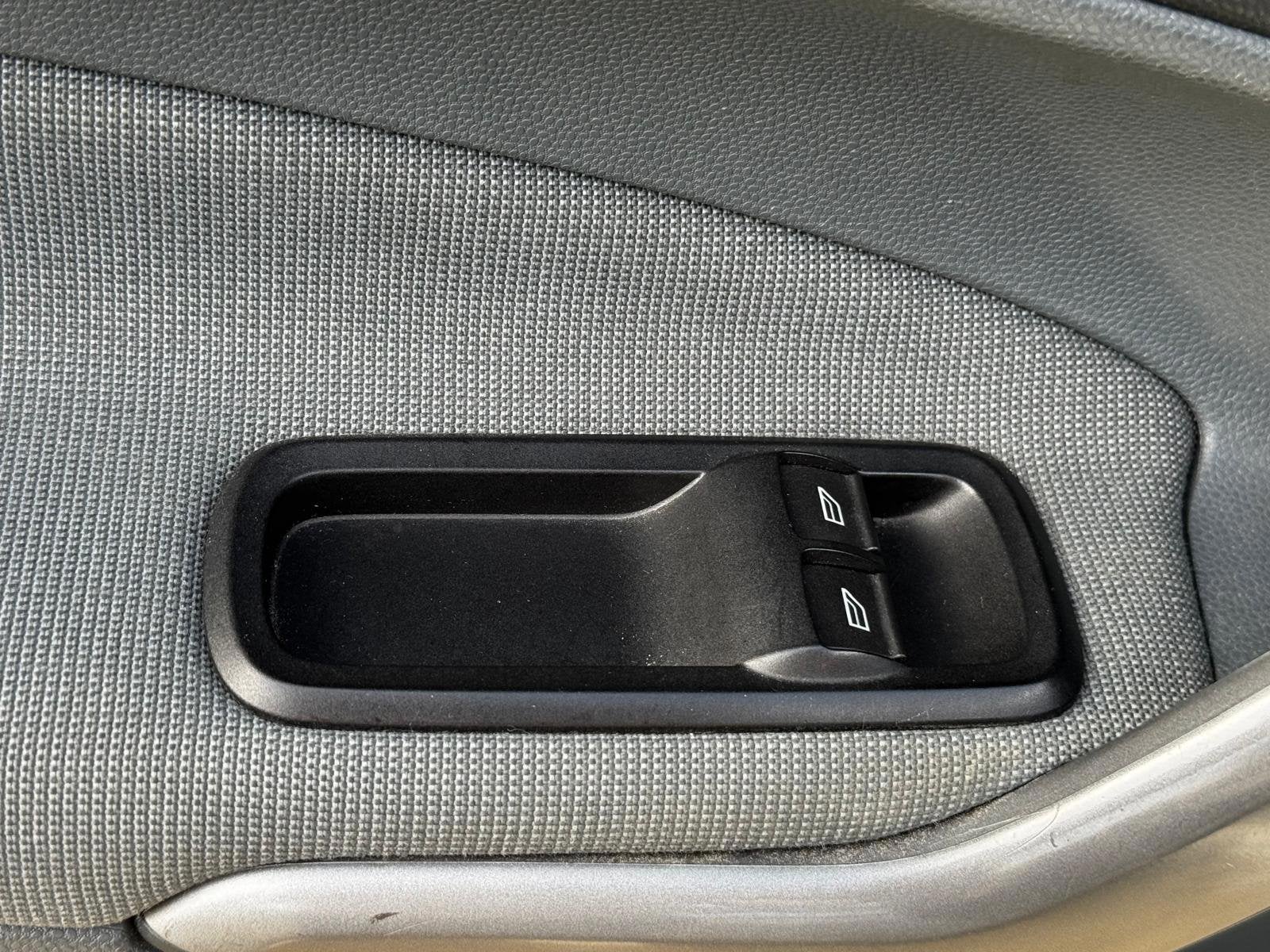 Foto 15 van Ford Fiesta 1.25 Trend 5-deurs - CarPlay/Airco