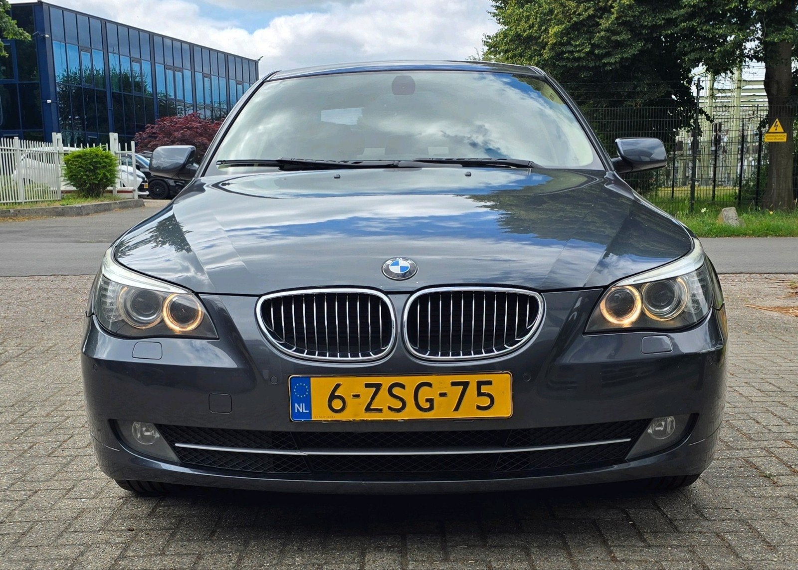 Facelift BMW 5-Serie 2.5 I 523 AUT 2008 Grijs sedan e60 523i, Auto's, BMW, Euro 5, Beige, Bedrijf, 1500 kg