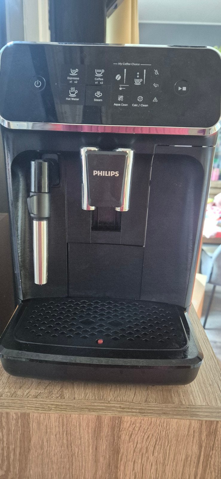 Philips 2200 Serie Volautomatische bonenmachine, Witgoed en Apparatuur, Espresso apparaat, Zo goed als nieuw, 2 tot 4 kopjes, Afneembaar waterreservoir