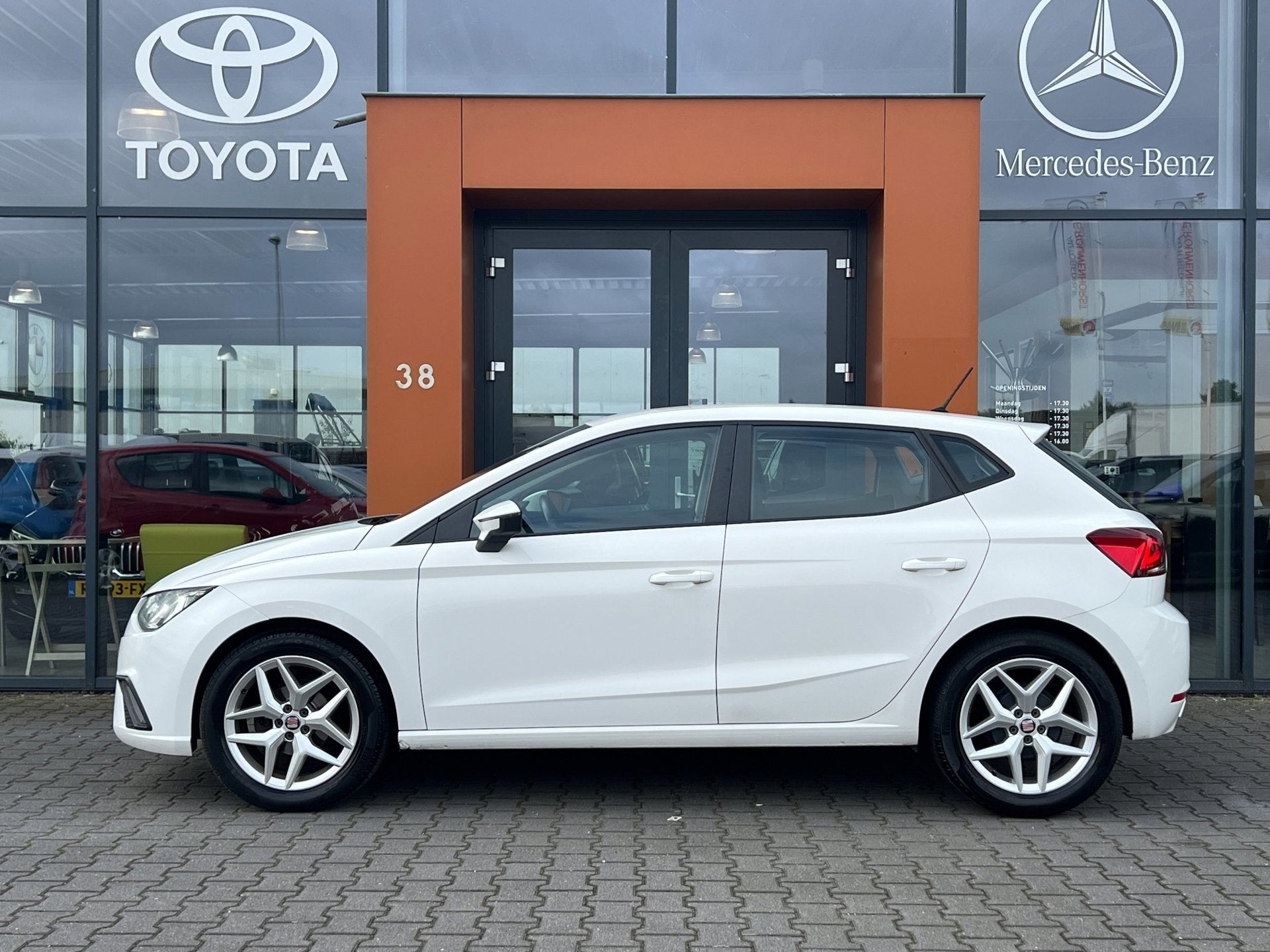Seat Ibiza 1.0TSI|PDC|Bluetooth|Climate|Isofix|APK 2027, Parkeersensor, Euro 6, 95 pk, Bedrijf
