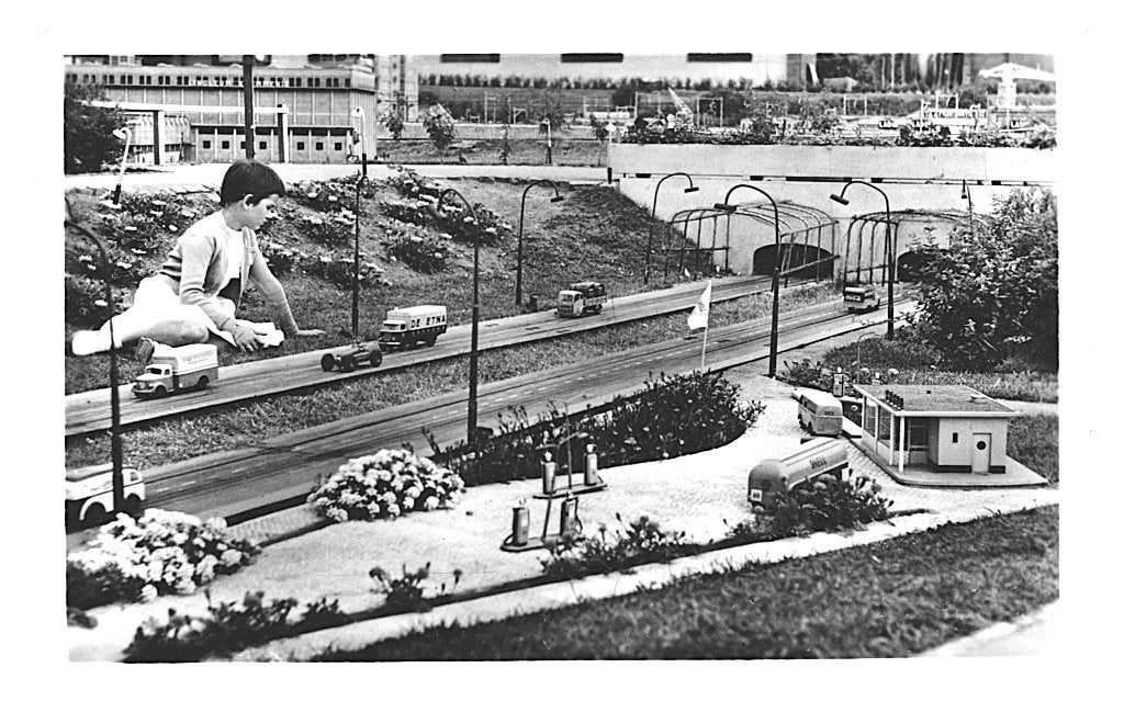 968376	Madurodam Den Haag	Autosnelbaan	Tankstation	1956, Ophalen of Verzenden, 1940 tot 1960, Gelopen, Zuid-Holland