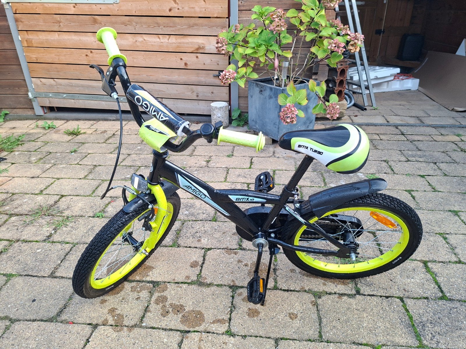 Amigo BMX Turbo kinderfiets 18 inch - Zwart/Neon Geel, Ophalen, Velgrem, Amigo, 16 tot 20 inch