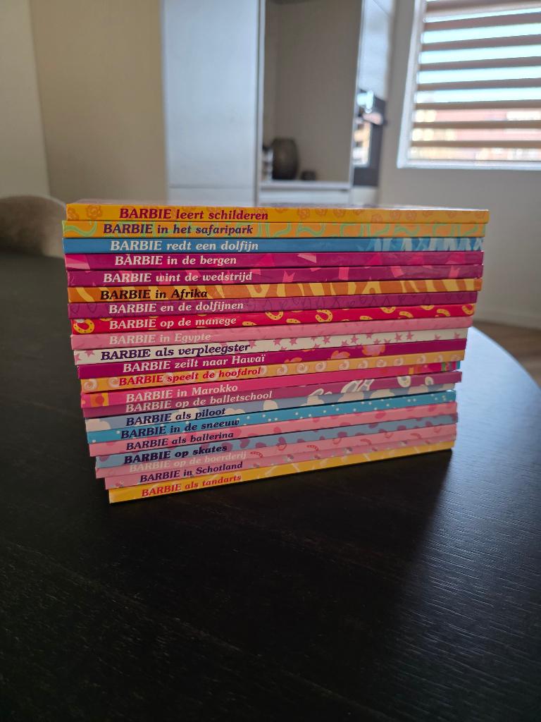 Set 21 Barbie boekjes, Ophalen of Verzenden, Zo goed als nieuw, Fictie algemeen