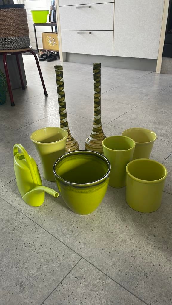 limegroen bloempotten en vazen retro, Tuin en Terras, Bloempotten, Ophalen, Overige materialen, Rond, Zo goed als nieuw
