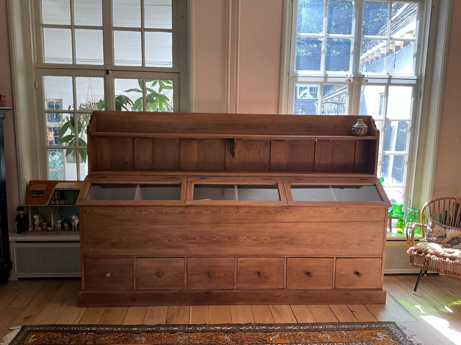 Antieke Winkeltoonbank met Glazen Vitrines en Laden, Antiek en Kunst, Ophalen