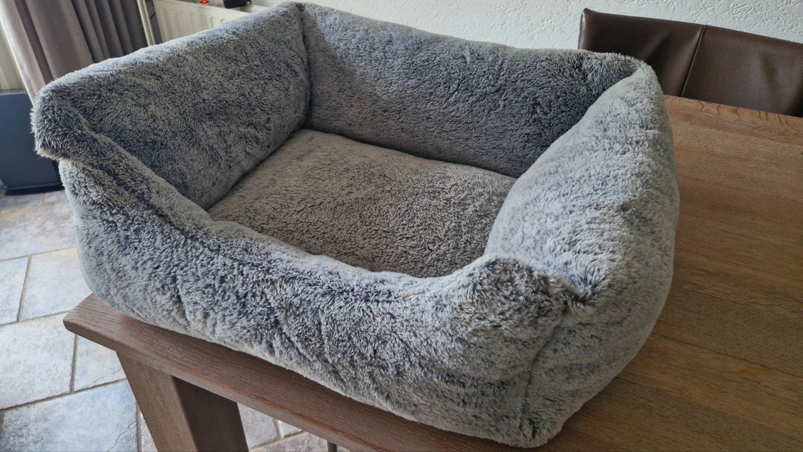Adori hondenmand Isola grijs 63x53x27, Ophalen, Zo goed als nieuw